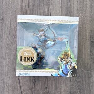 Breath Of The Wild Link Statue New In Box